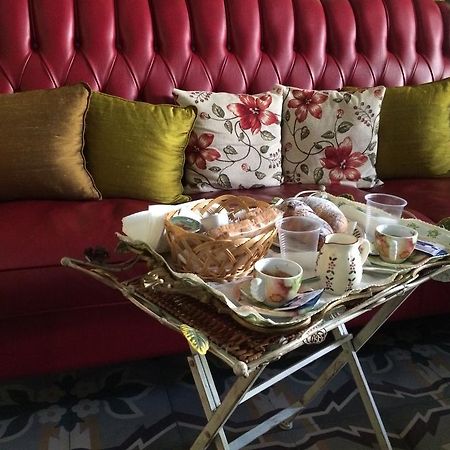 Suite Carducci B&B - Residence ルティリアーノ エクステリア 写真