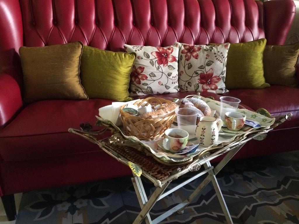 Suite Carducci B&B - Residence ルティリアーノ エクステリア 写真