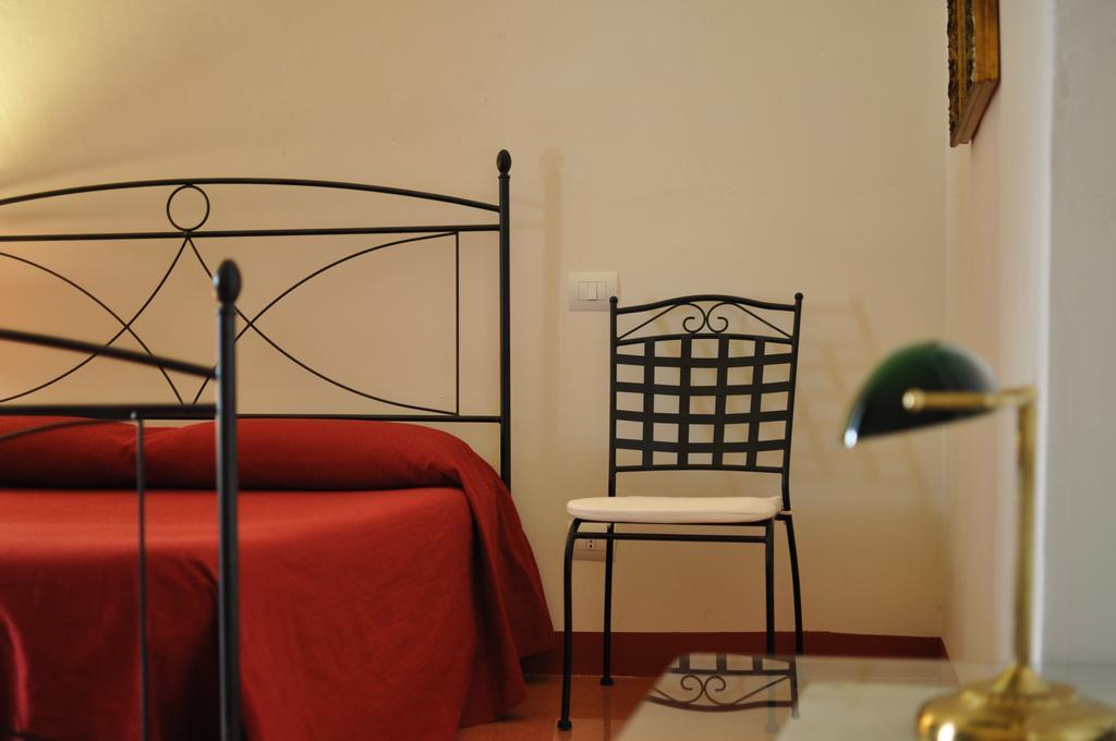 Suite Carducci B&B - Residence ルティリアーノ エクステリア 写真